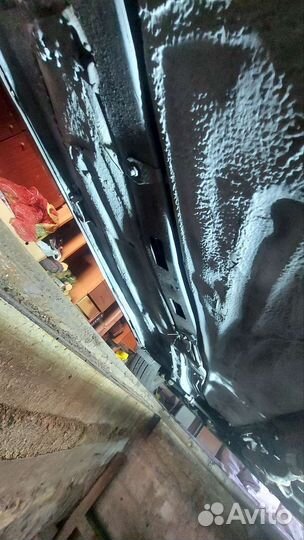 Обработка днища автомобиля, арок,от коррозии