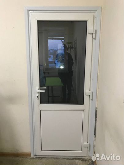 Пластиковые, алюминиевые двери