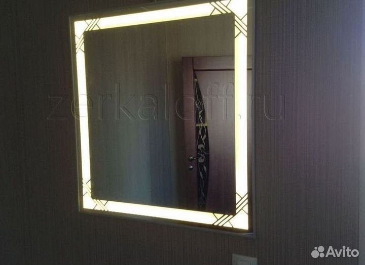 Зеркало с подсветкой в прихожую настенное