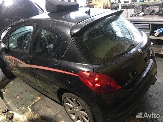 Разбор на запчасти Peugeot 207