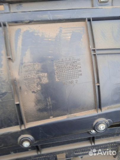 Обшивка карта двери передняя правая Audi A4 B7 ALZ