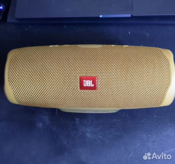 JBL / Портативная аудио колонка JBL charge 4 gold