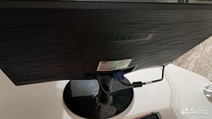 Монитор Samsung 22