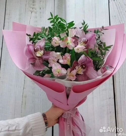 Цветы Букет с орхидеями Доставка