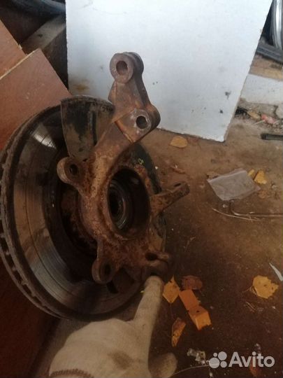 Поворотный кулак Хендай ix35,Kia спортеж3,опртим