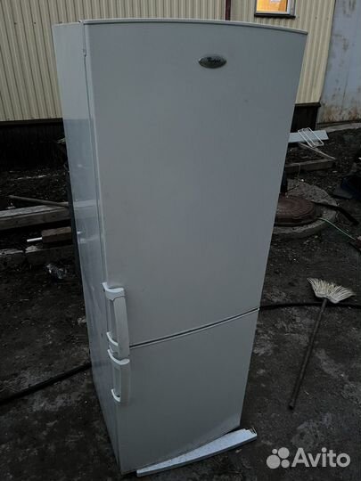 Холодильник whirpool