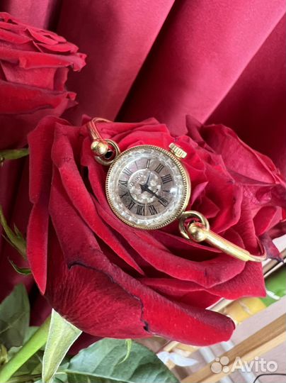 Часы Чайка позолоченые 17 камней