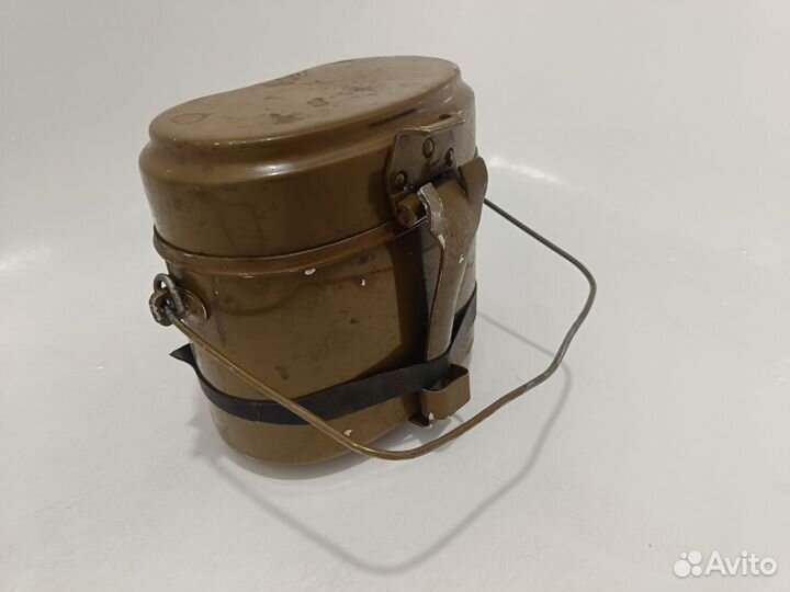 Фляжка и котелок