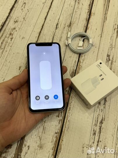 iPhone Xs, 64 ГБ