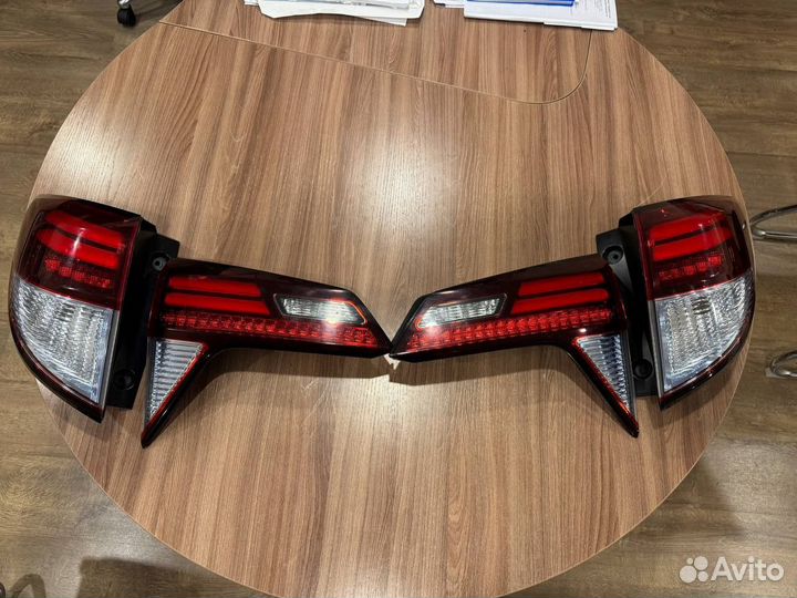Комплект стоп-сигналов задних для Honda Vezel