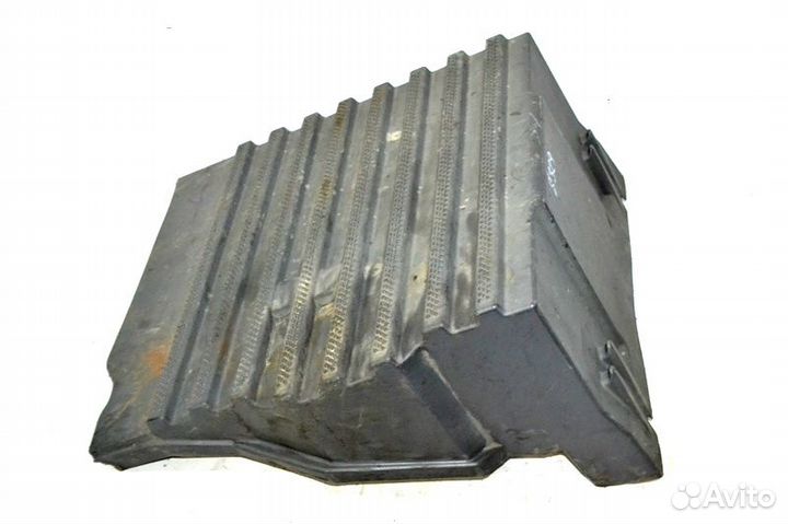 Крышка аккумуляторного ящика scania R-Series (01.0