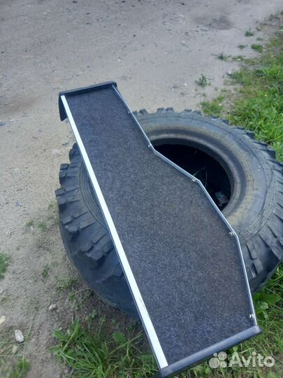 Автомобильный столик