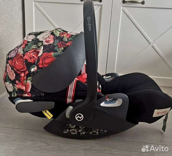 Детское кресло Cybex Cloud Z i-Size FE Spring Blos