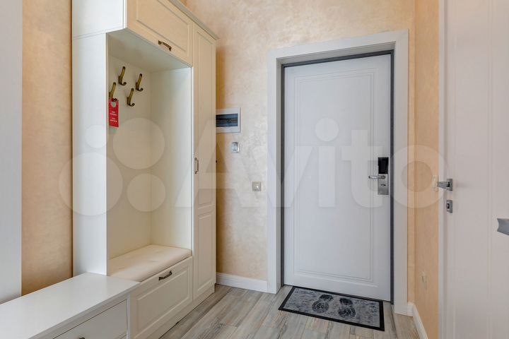 1-к. квартира, 42 м², 1/6 эт.