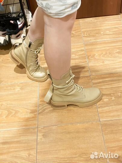 Ботинки женские демисезонные 39 размер