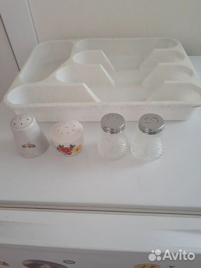 Солонки для специй стеклянные и фарфоровые СССР