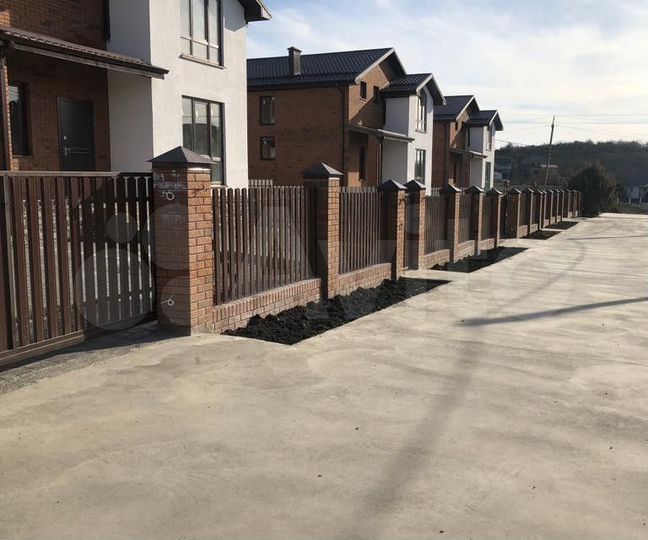 Дом 187 м² на участке 4,5 сот.