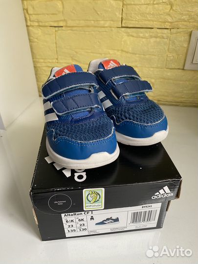 Кроссовки adidas