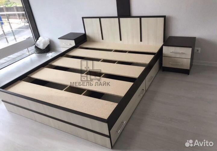 Кровать двуспальная