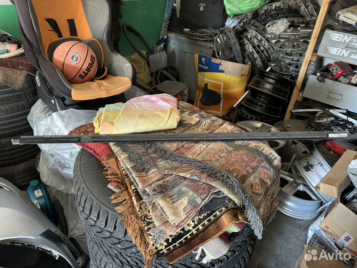 Молдинг передней левой двери touareg nf