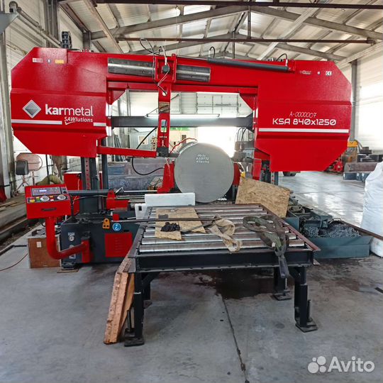 Распиловка металла на ленточной пиле