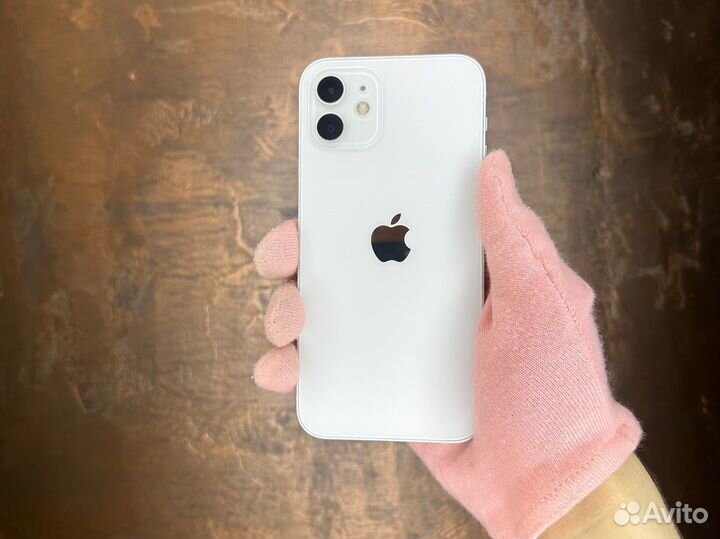 iPhone 12, 64 ГБ