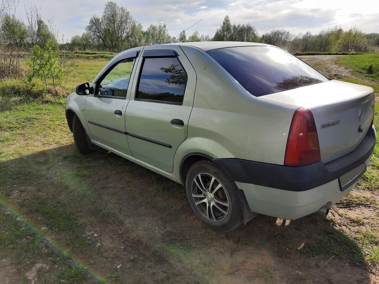 Renault Logan: фото владельца