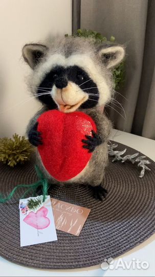 Енотик с большим и добрым сердцем