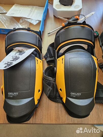 Наколенники