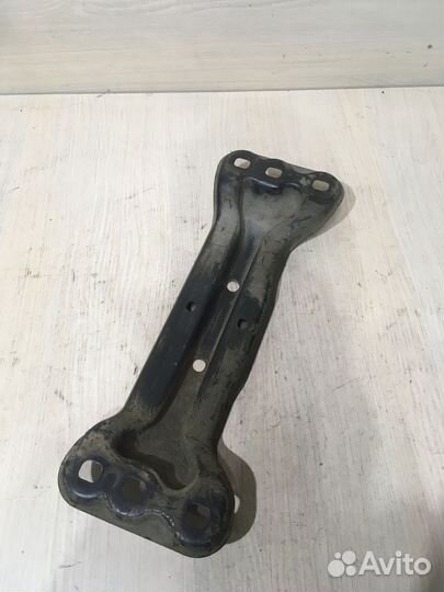 Кронштейн кпп Мерседес W211 Е211 2112421001