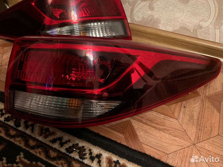 Продам наружние задние фонари Kia Rio 4