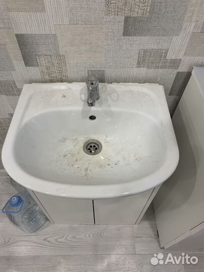 Тумба с раковиной для ванной