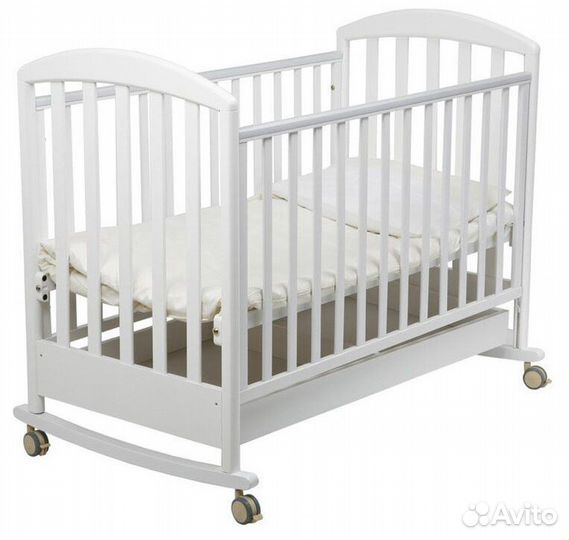 Детская кроватка с матрасом