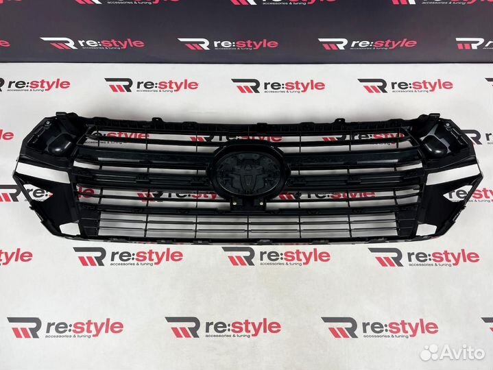 Решетка радиатора Toyota Land Cruiser 200 N2233