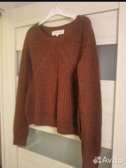 Свитер женский