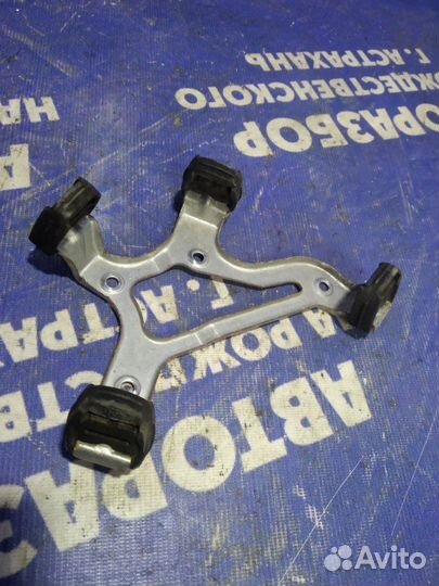 Кронштейн Mercedes-Benz W220 седан M112.972 2003