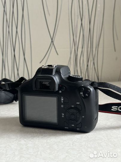 Зеркальный фотоаппарат canon 4000d kit