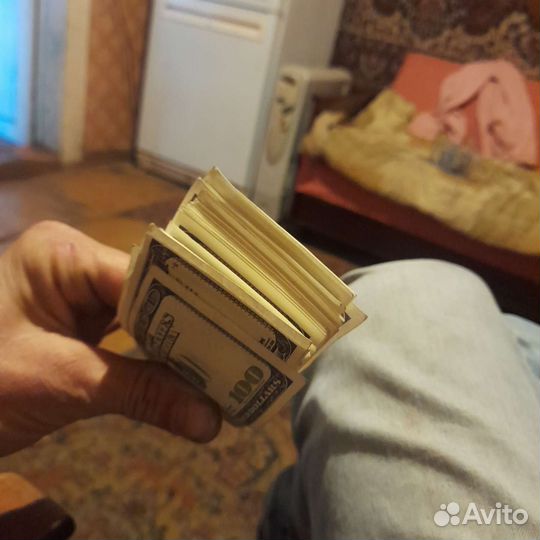 Бутафория долларов