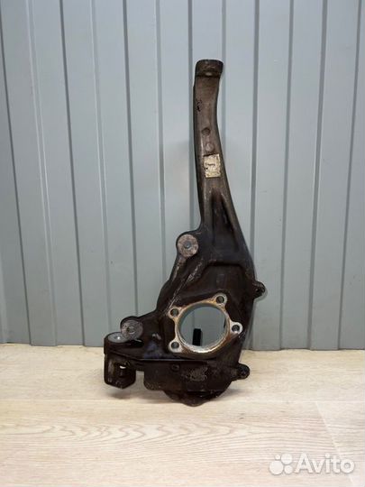 Кулак поворотный передний правый Jaguar Xj Long