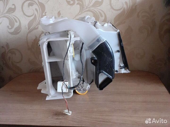 Печь отопителя лансер9