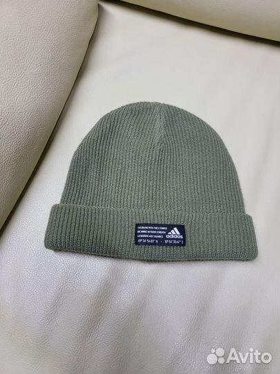 Новая детская шапка Adidas