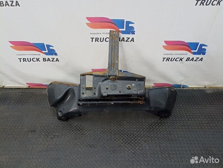 Подкрылок передний левый