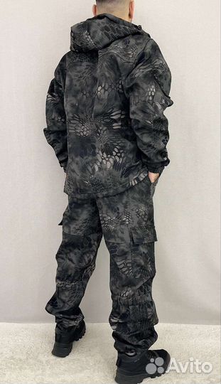 Камуфляжный костюм мужской