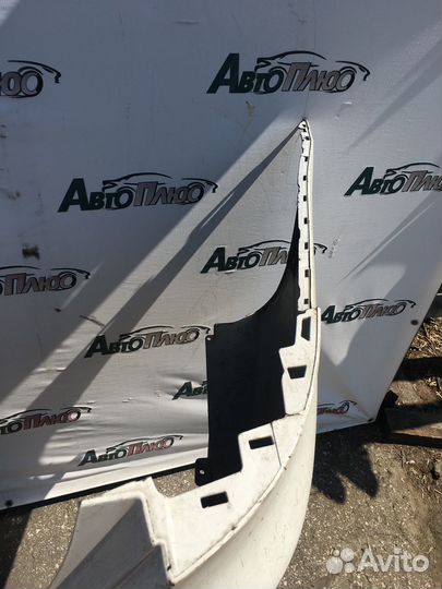 Задний бампер Volkswagen Jettta 6