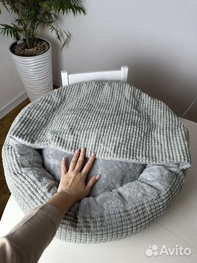 Лежак-норка для собак 70см