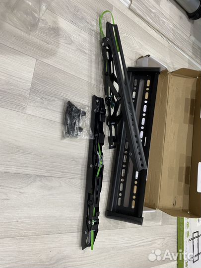 Кронштейны для телевизора разные, монитора