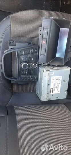 Магнитола CD 400 на Astra j