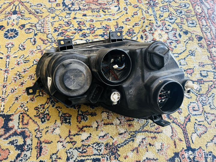 Фара Фольцваген поло левая
