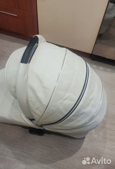 Коляска 2 в 1 + люлька для новорожденных