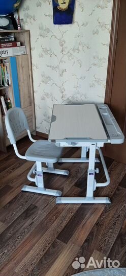 Растущая парта и стул бу